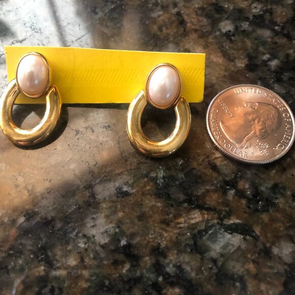 Napier Signed Gold Tone Faux Pearl Pierced Earrings - Picture 3 of 3